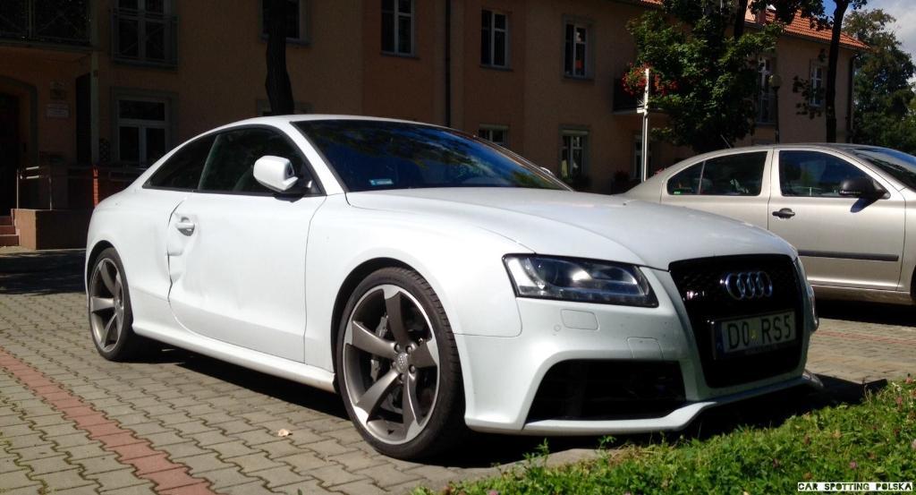 874290AUDIRS52700.jpg