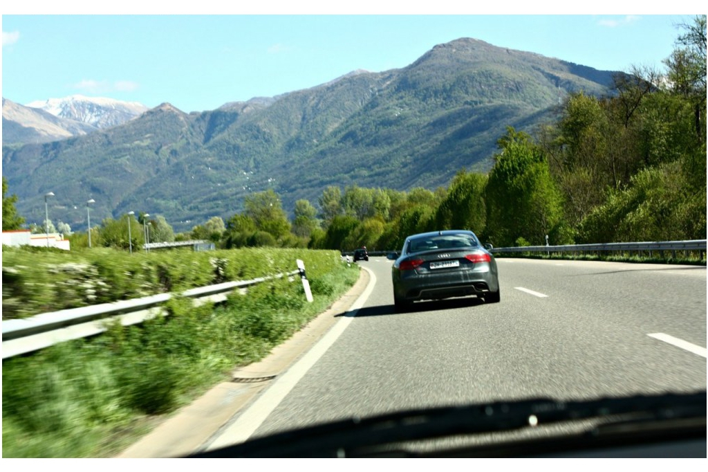 875237AUDIRS5429.jpg
