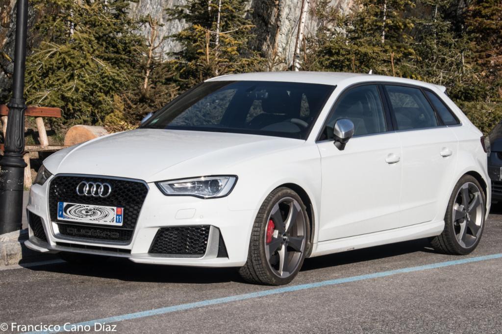 875956RS38V2116.jpg