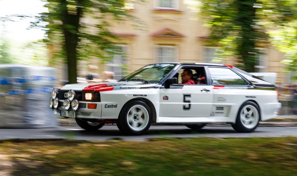 877273URQUATTRO2406.jpg