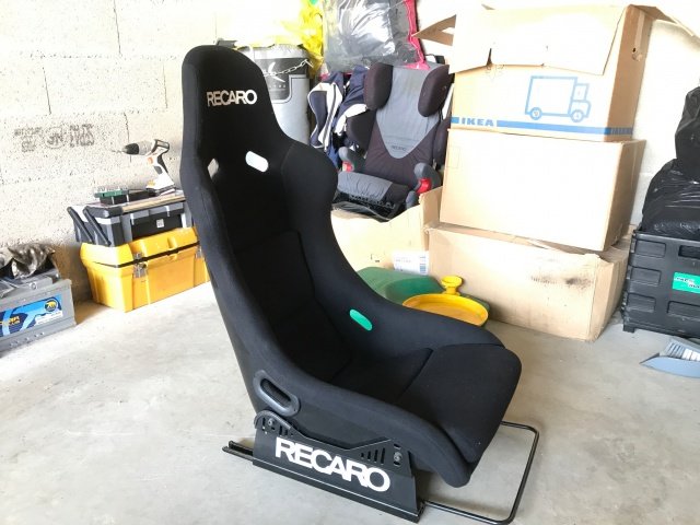 877351recaro.jpg