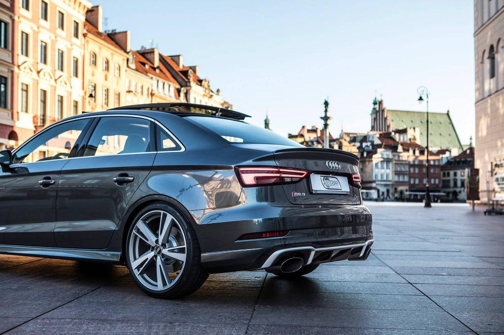 877460RS38V3022.jpg
