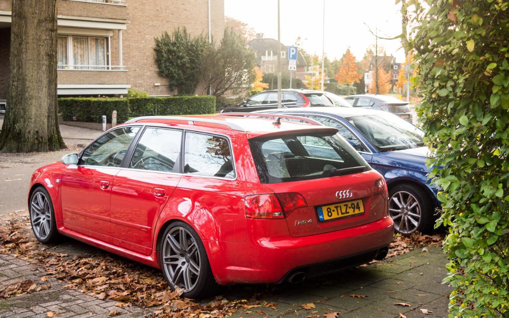 881085AUDIRS42966.jpg