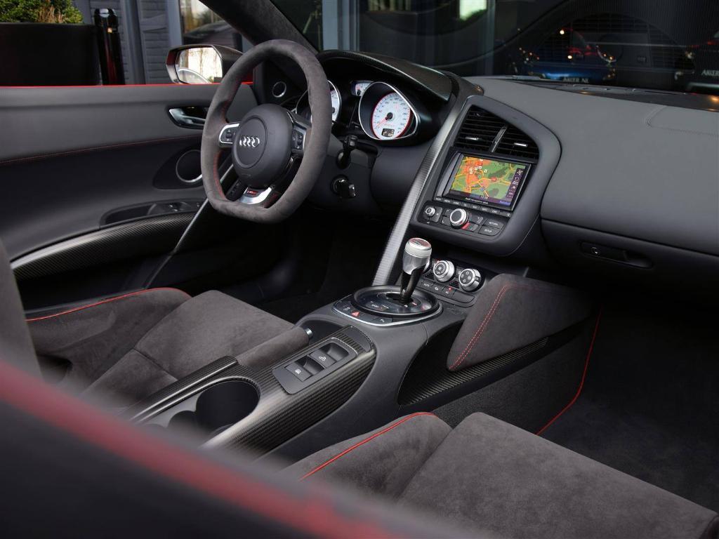 881086R8GT1873.jpg