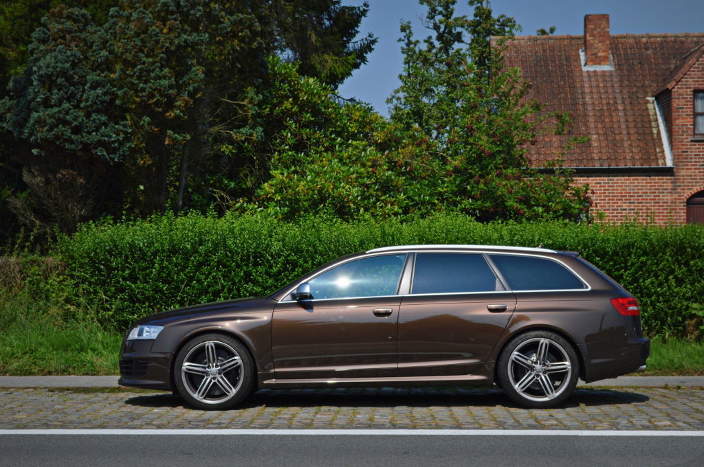 881270RS6866.jpg