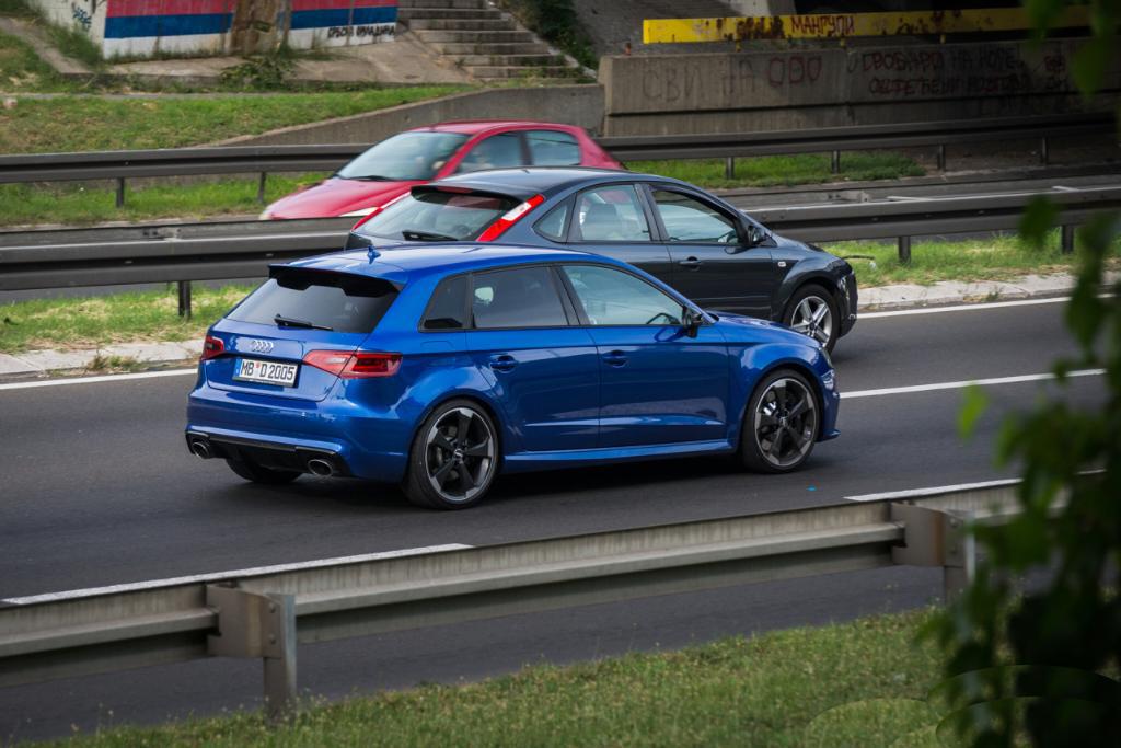 881606RS38V2131.jpg