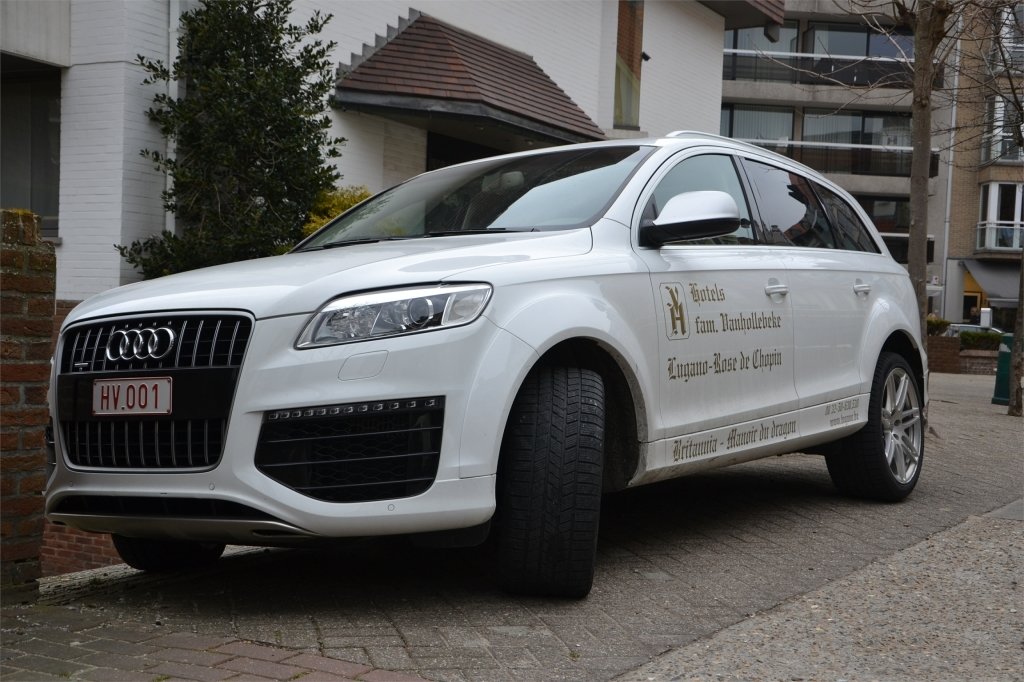 881936798Q7V12.jpg