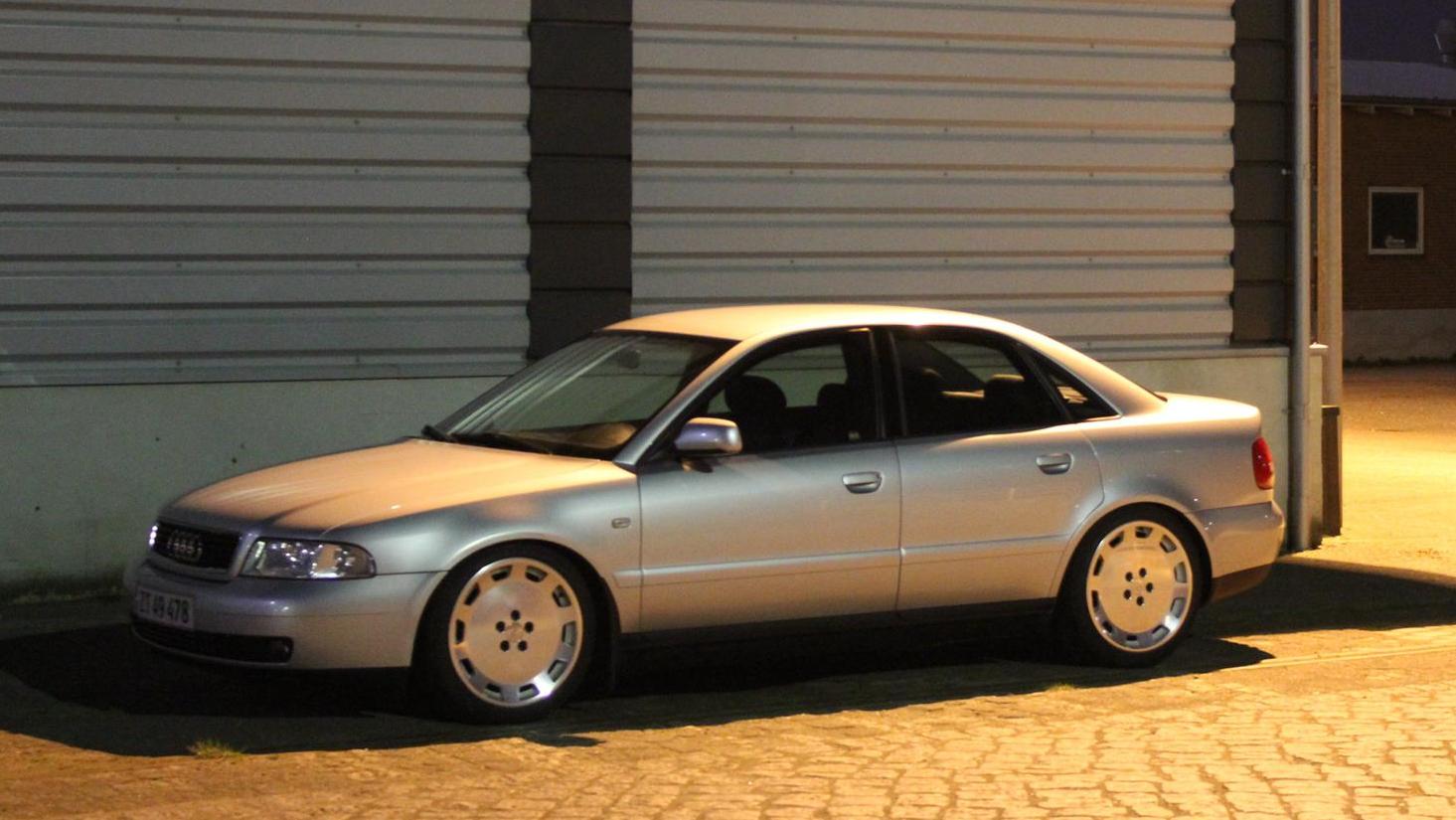 882128audia4b518tsline.jpg