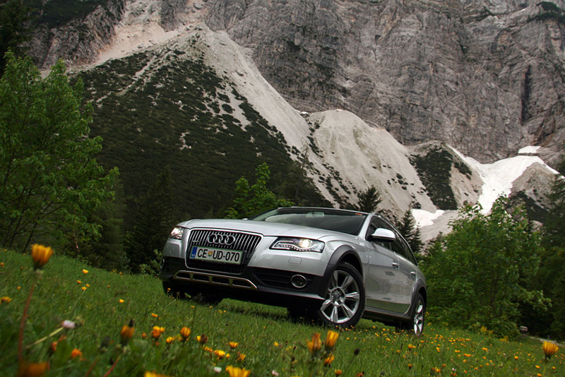 88270034AUDIA4ALLROAD.jpg