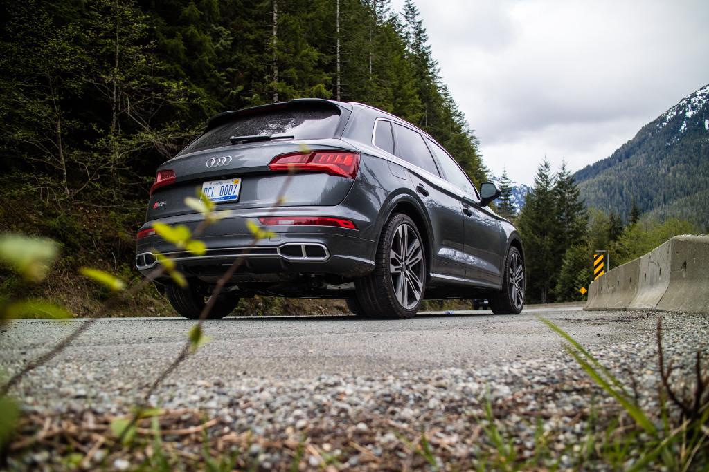 885836AUDISQ5B90206.jpg