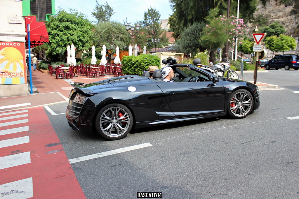 886855R8GT1112.jpg