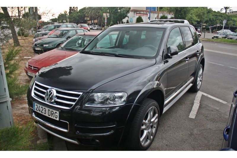 888127W12TOUAREG123ESQUIROU.jpg
