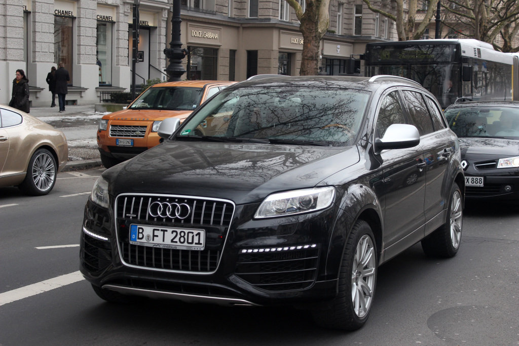 888255768Q7V12.jpg