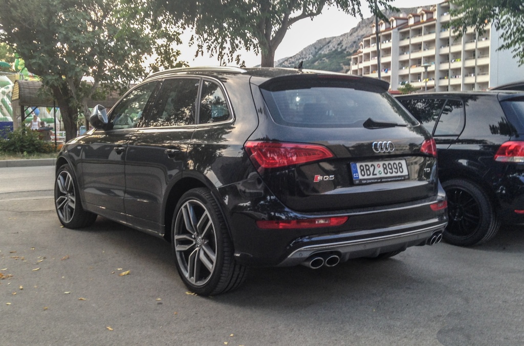 889199AUDISQ51689.jpg