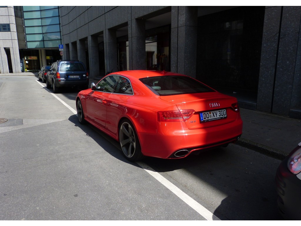 889640AUDIRS5468.jpg