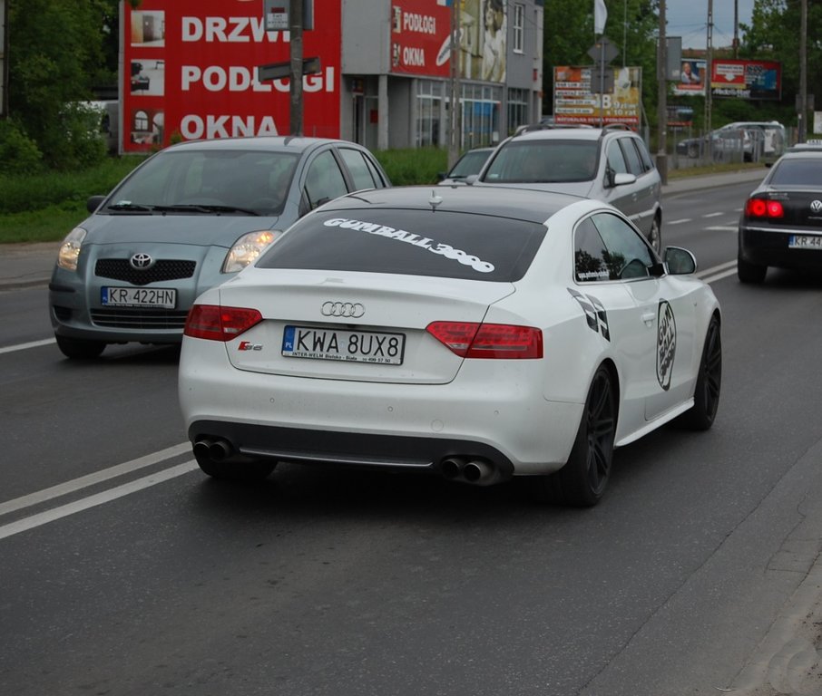 889676766S5.jpg