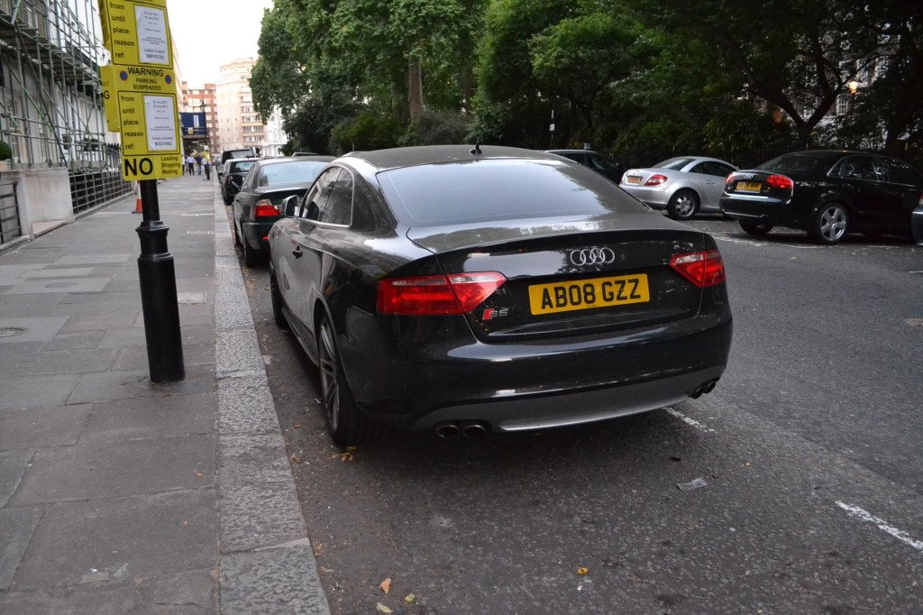 889867916S5.jpg