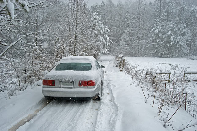 889884050NEIGEESQUIROU.jpg