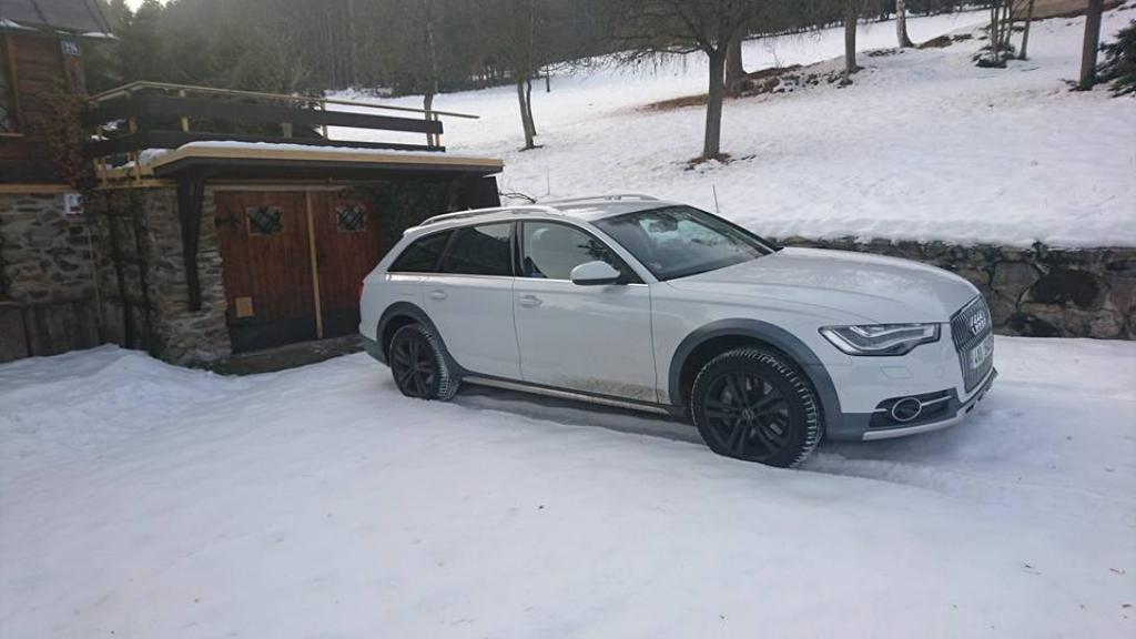 8907681218AUDIA6C7ALLROAD.jpg