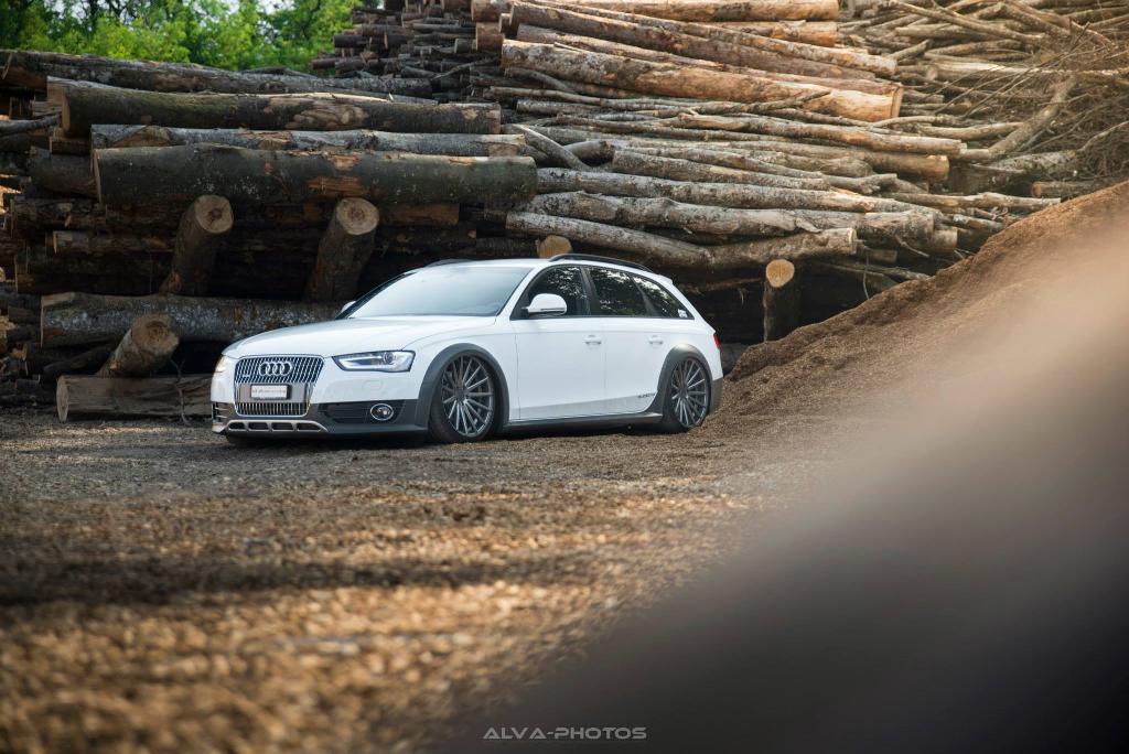 8915981377AUDIA4ALLROAD.jpg