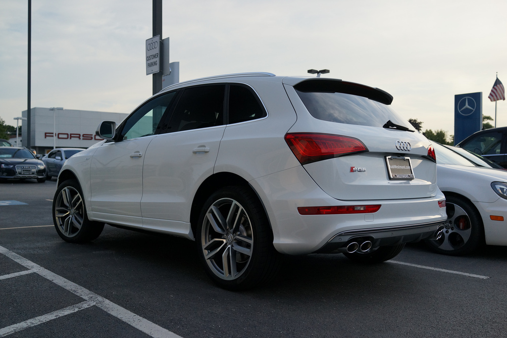 892024AUDISQ5773.jpg