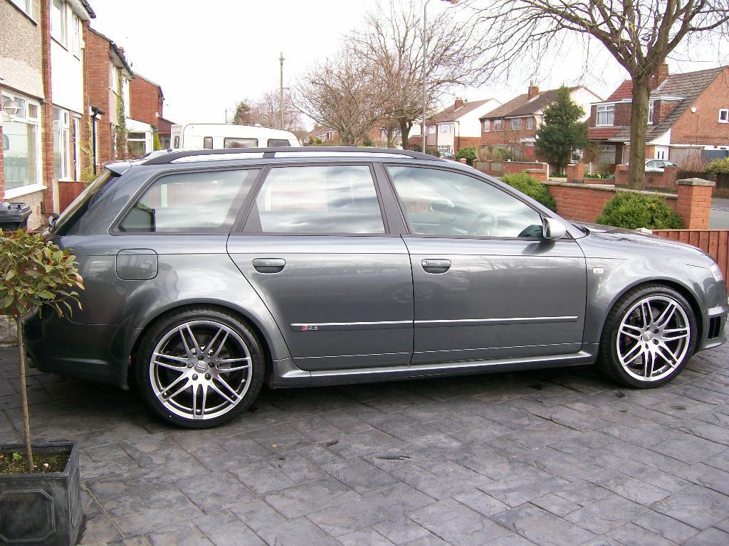 892299AUDIRS41157.jpg
