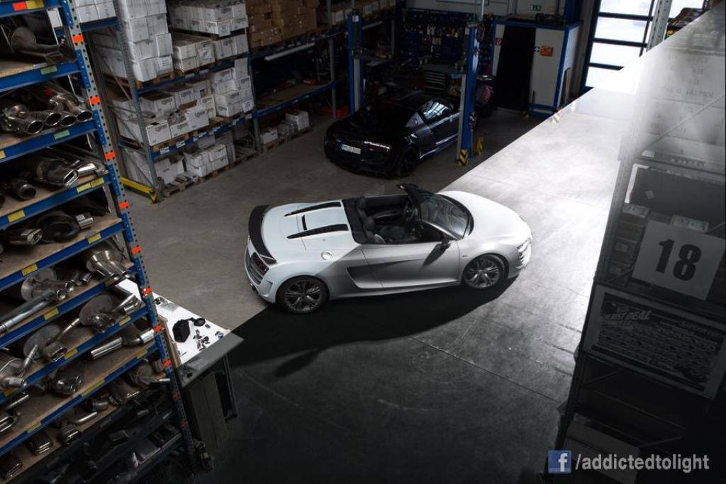 892889R8GT1237.jpg