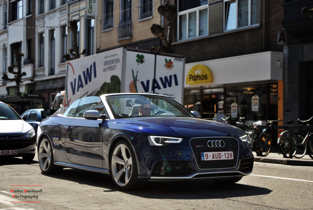 893046223RS5CABRIOLET.jpg