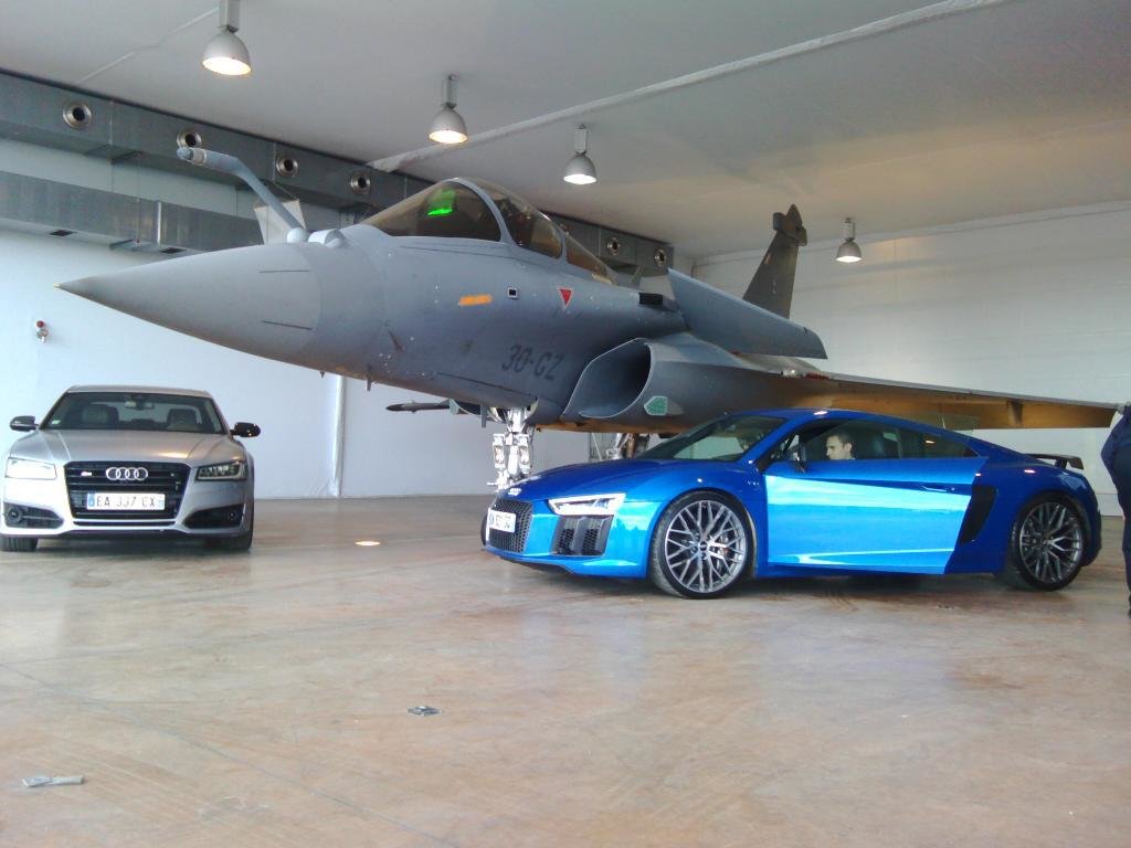 893307AUDIBA118063.jpg