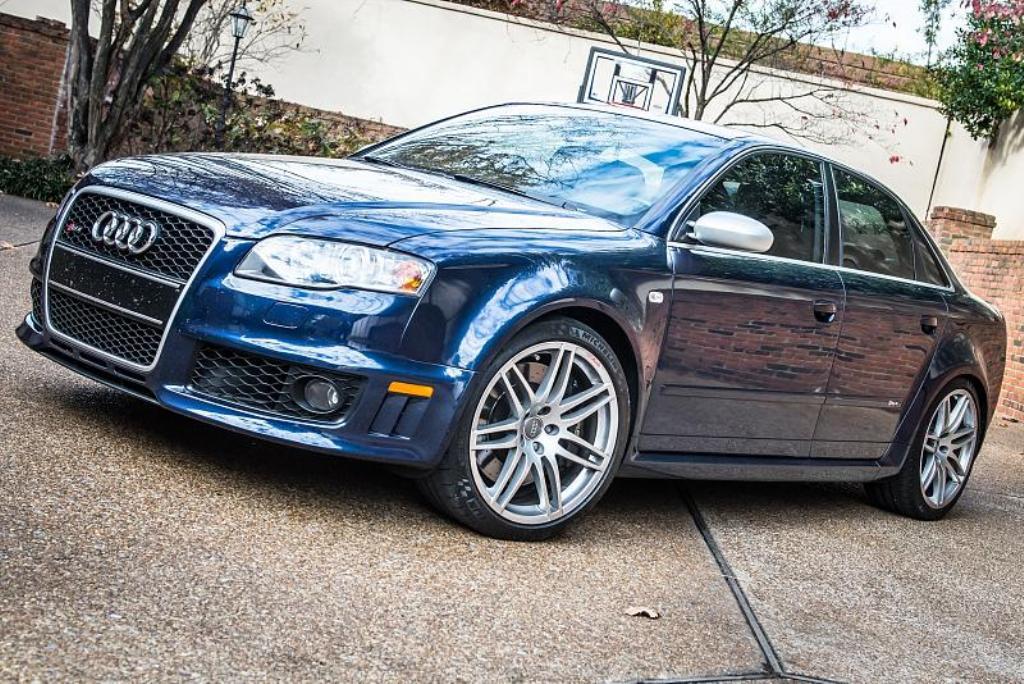 895356AUDIRS42438.jpg