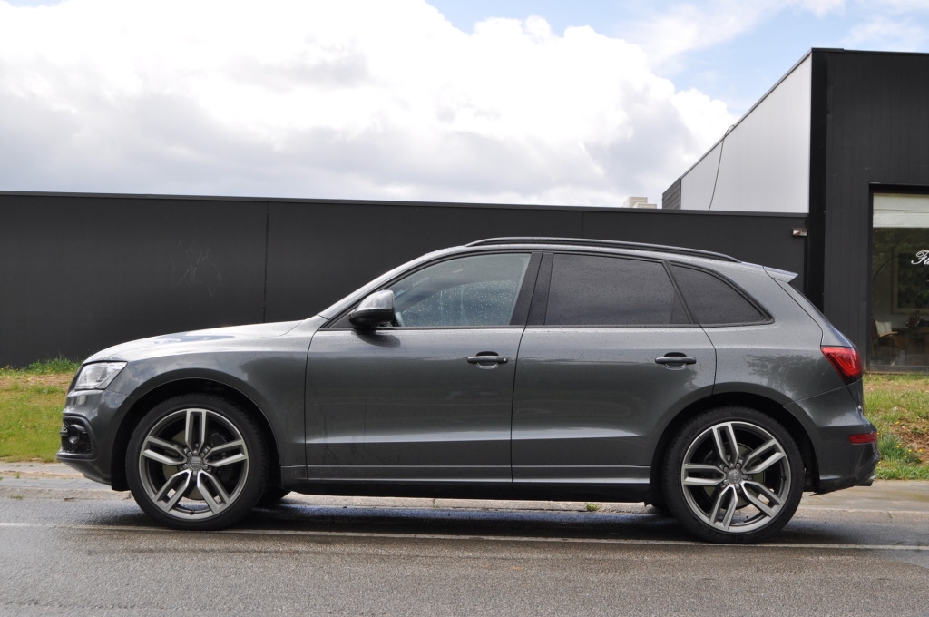 896903AUDISQ51121.jpg