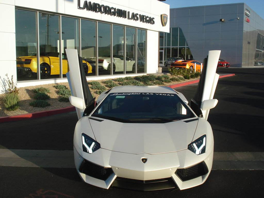 897904210LAMBORGHINIAVENTADORESQUIROU.jpg