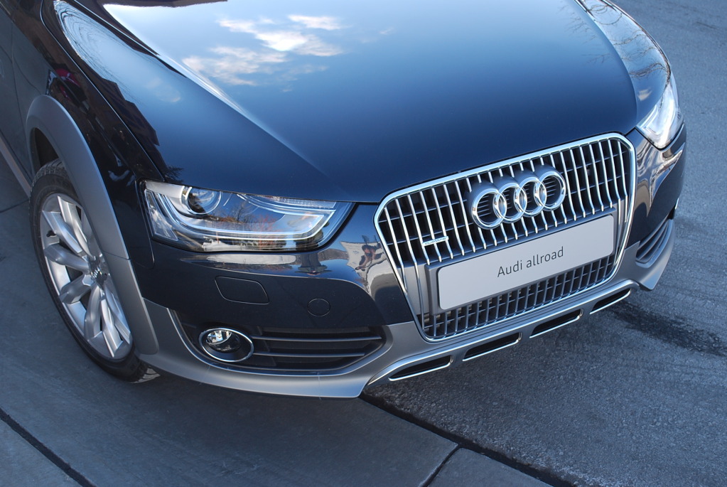 898057273AUDIA4ALLROAD.jpg
