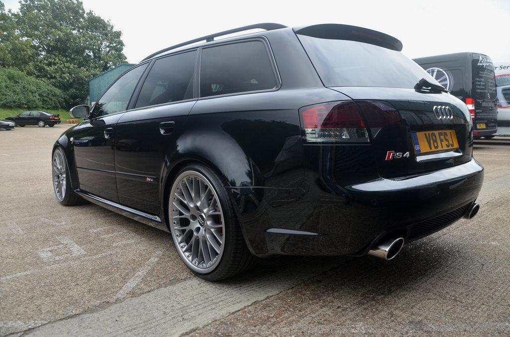 898413AUDIRS42677.jpg