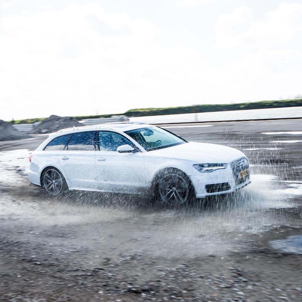 899844973AUDIA6C7ALLROAD.jpg