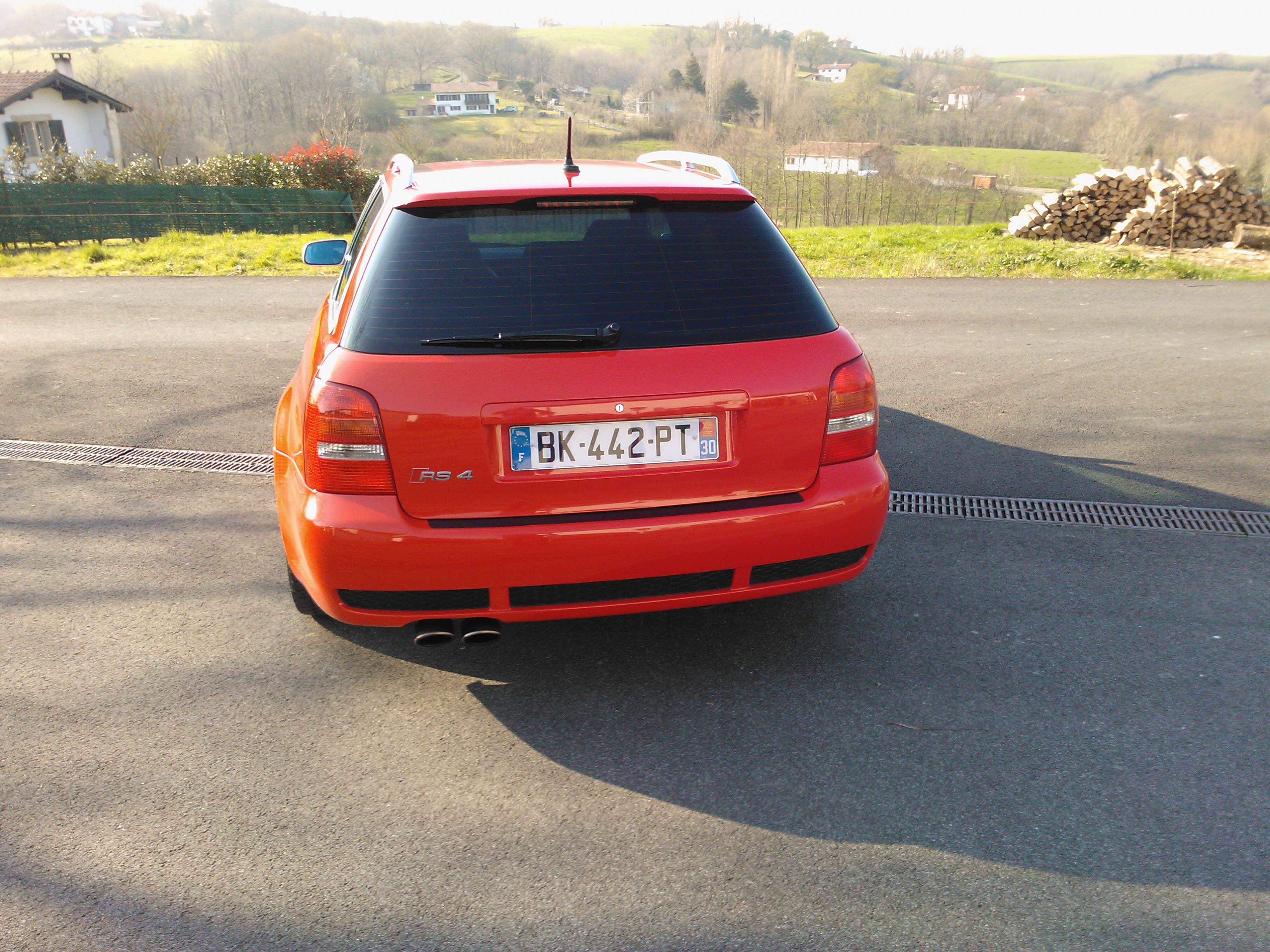 900721WP000398.jpg