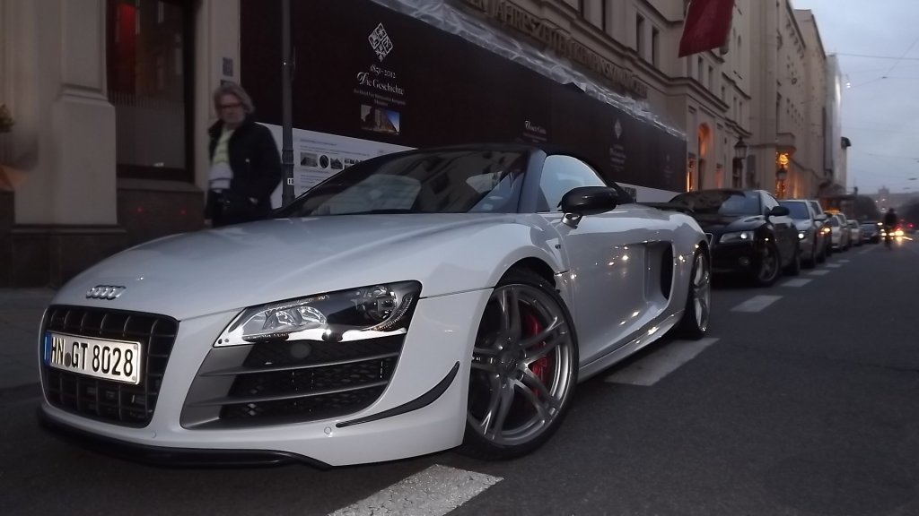 901382R8GT813.jpg