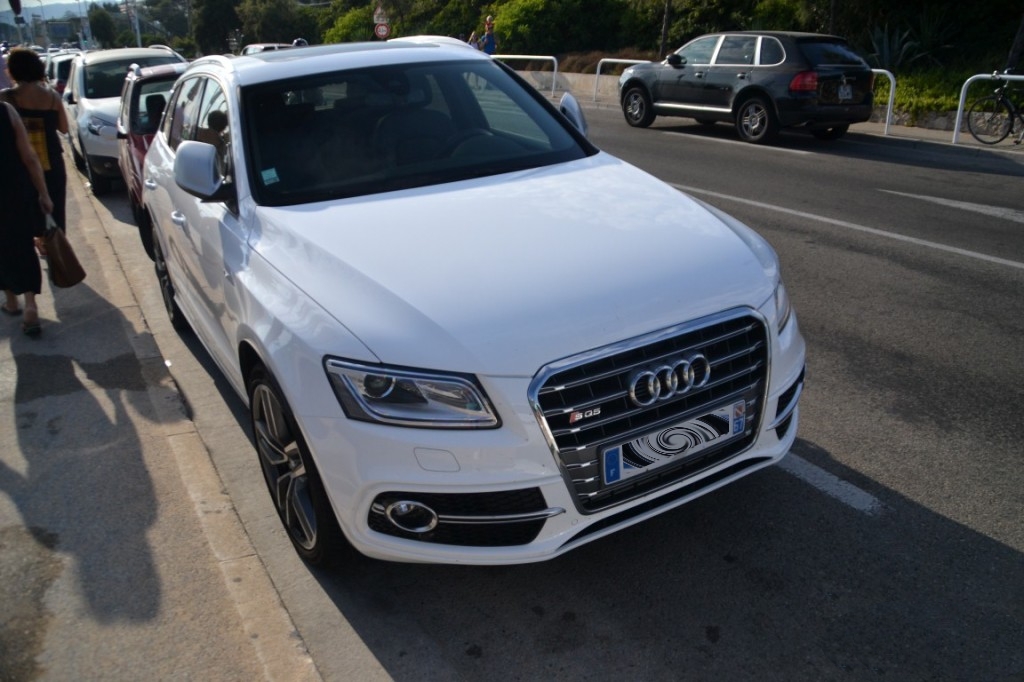 901552AUDISQ5837.jpg