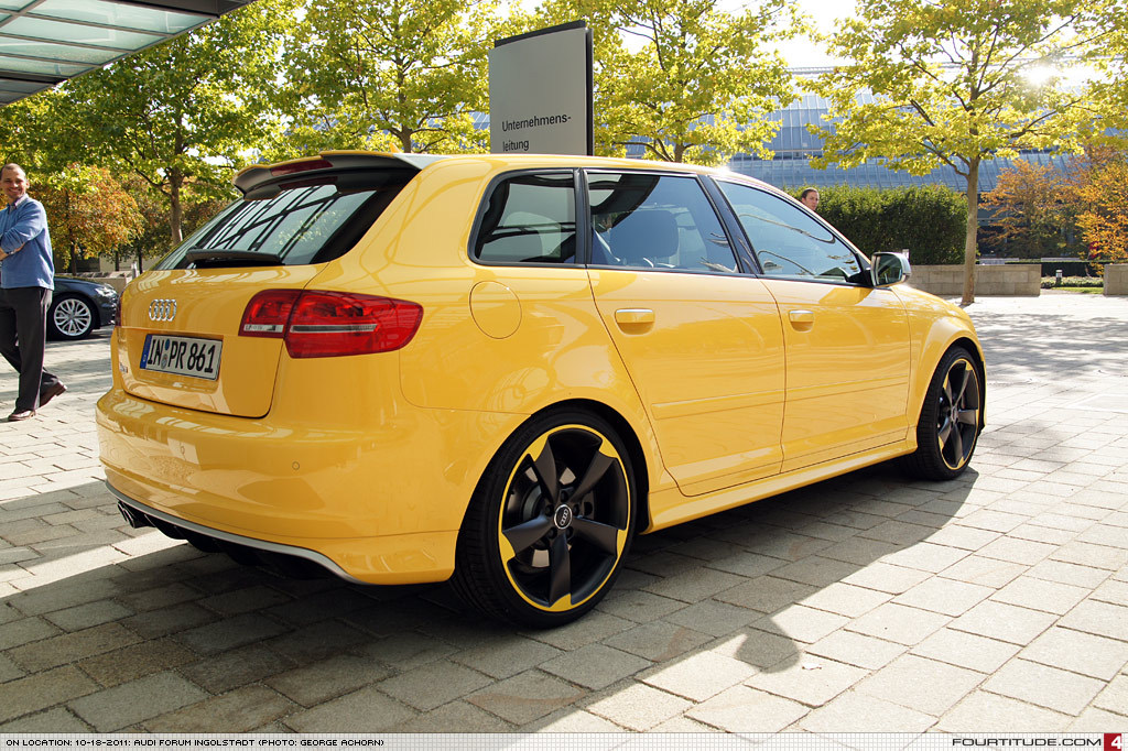 903237085RS3ESQUIROU.jpg