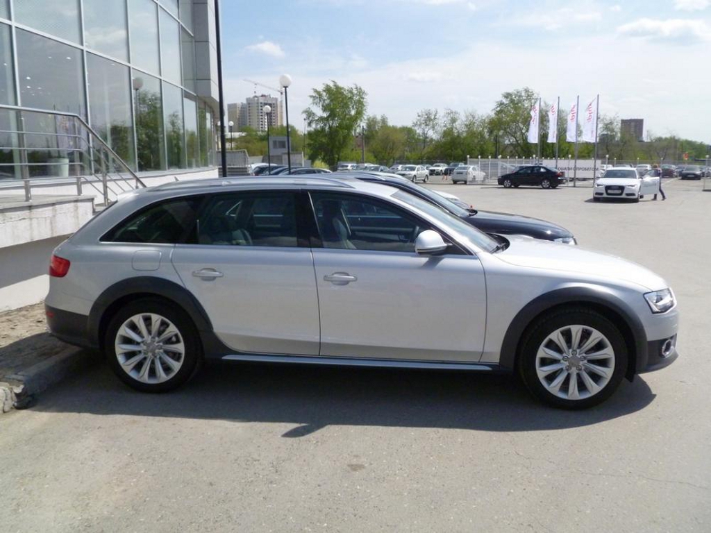 904176367AUDIA4ALLROAD.jpg