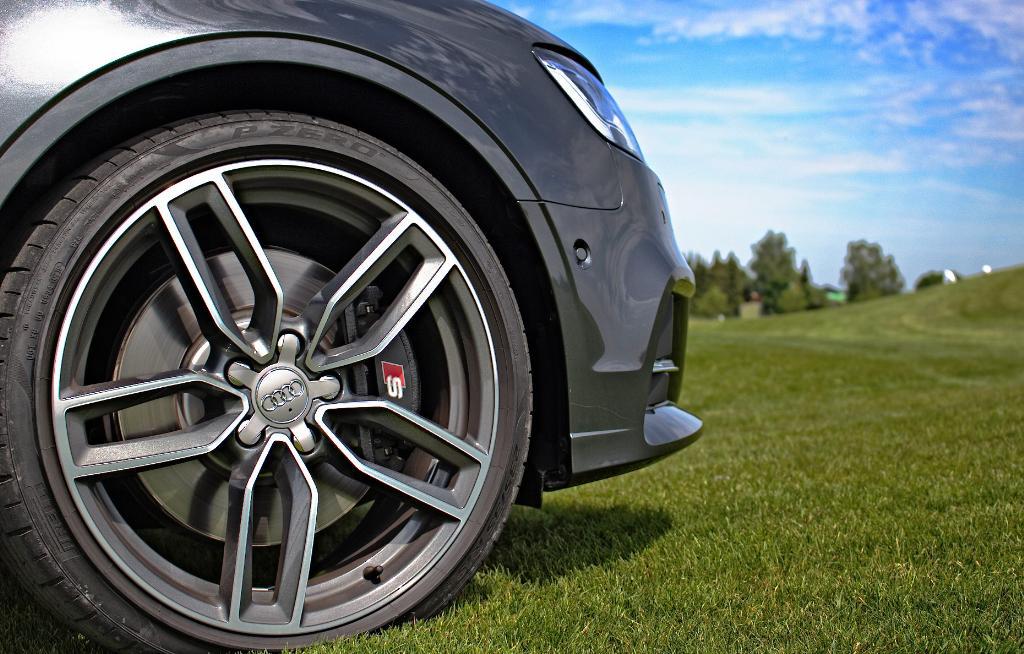 905212AUDIWHEELS0603LS38V.jpg