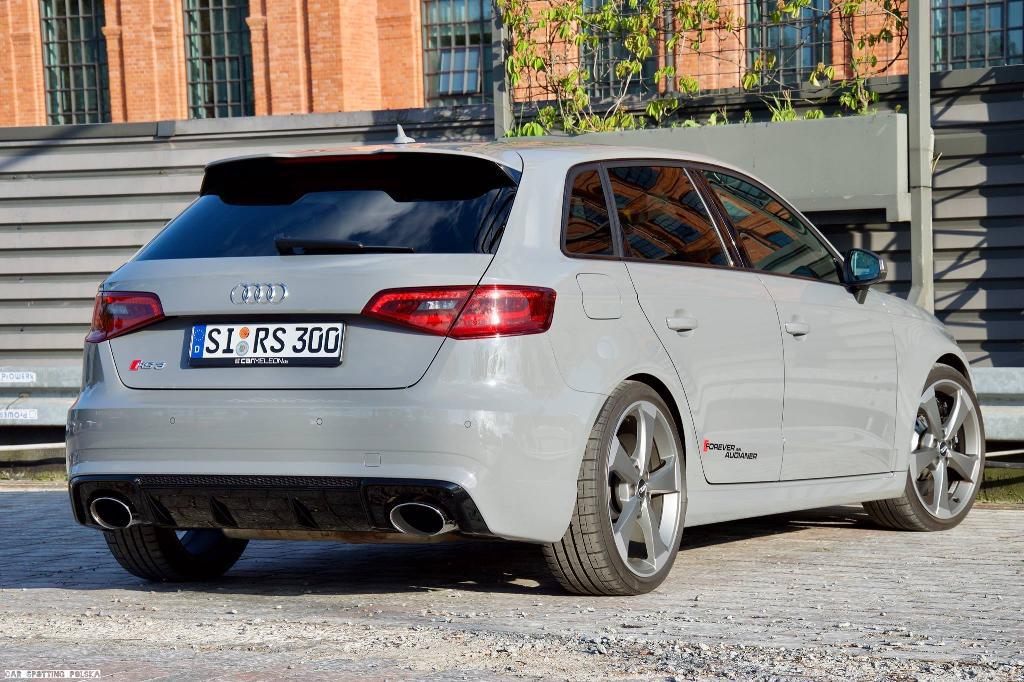 905493RS38V2977.jpg