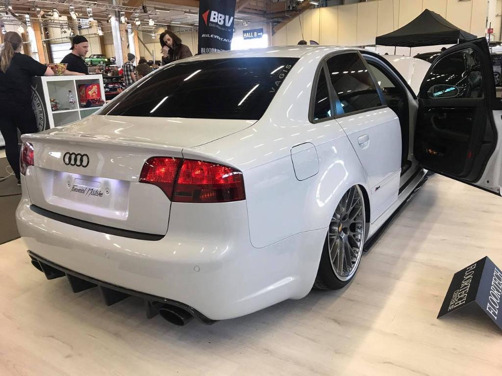 905729AUDIRS43322.jpg