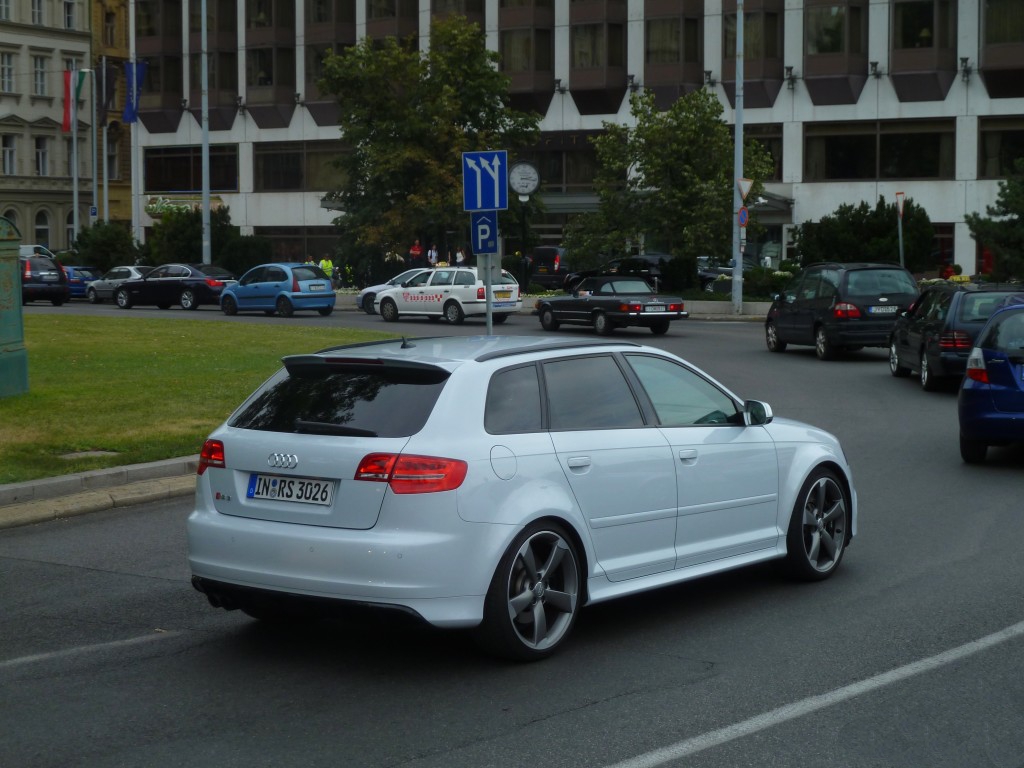 906549629RS3.jpg