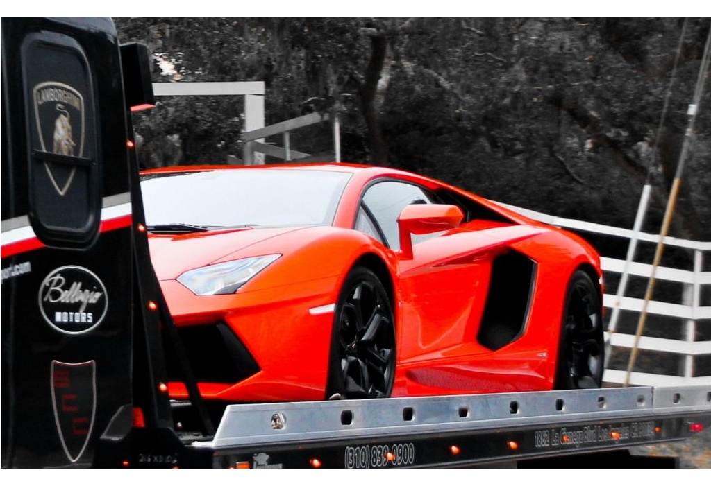 908153078LAMBORGHINIAVENTADORESQUIROU.jpg
