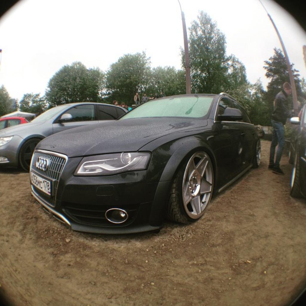 9093451270AUDIA4ALLROAD.jpg