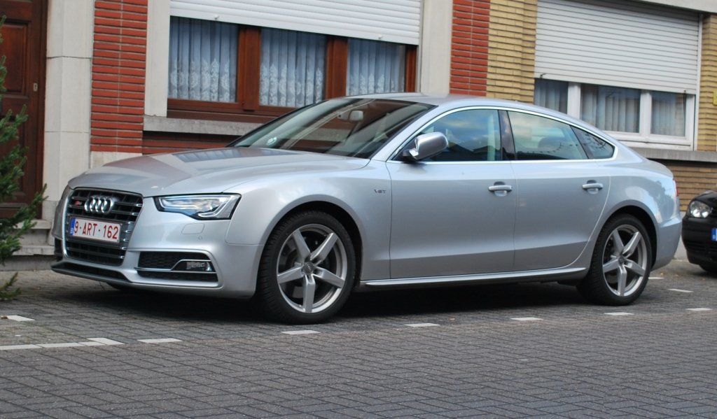 909530535S5SPORTBACK.jpg