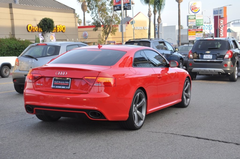 910670AUDIRS5814.jpg
