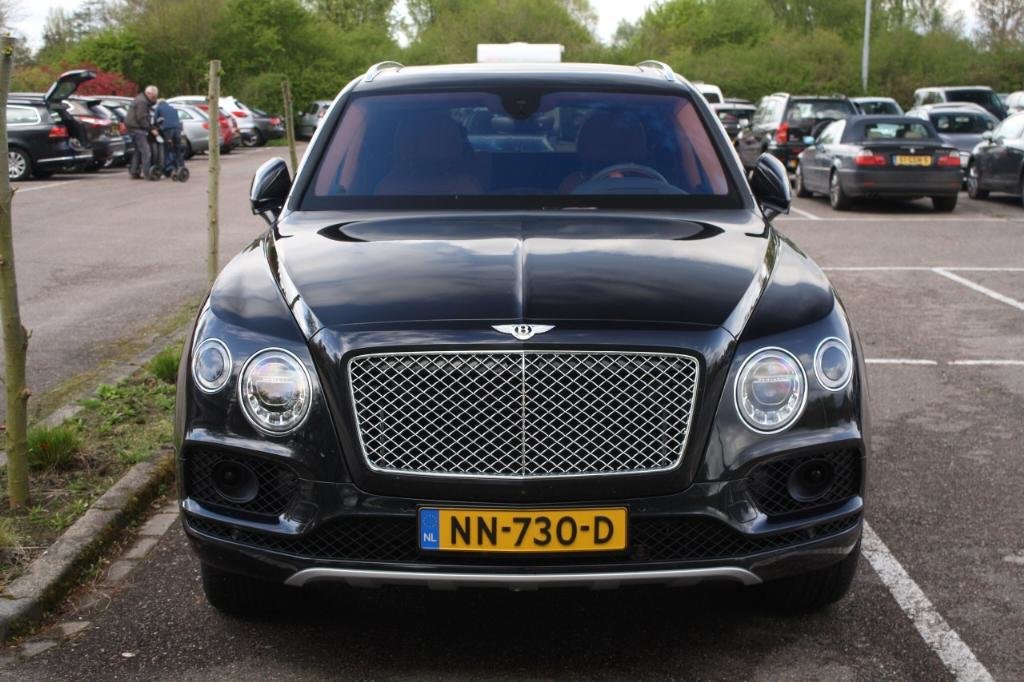 911734BENTAYGA0466.jpg