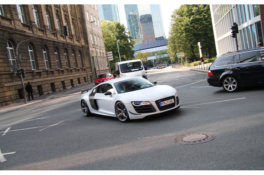 912040R8GT310ESQUIROU.jpg